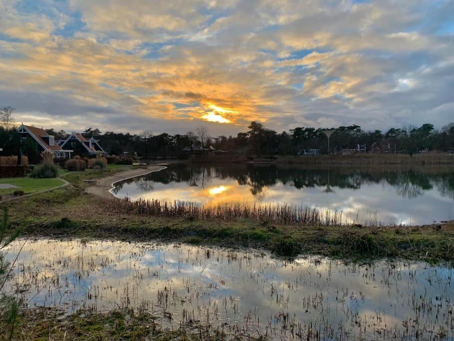 Delightful Luxury 2-Bedroom Holiday Home In Nature Otterlo Eksteriør billede